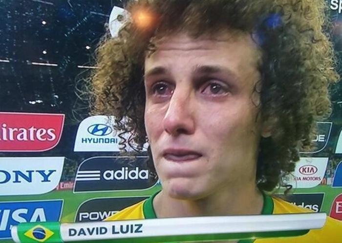 David_Luiz_cry_after_Germany_destroys_brazil_World_Cup